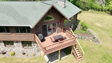 KILLARNEY LAKE PRIVACY. Gorgeous custom-built 3 bedroom, 2.5 - photo 29