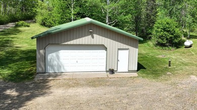 KILLARNEY LAKE PRIVACY. Gorgeous custom-built 3 bedroom, 2.5 - photo 30