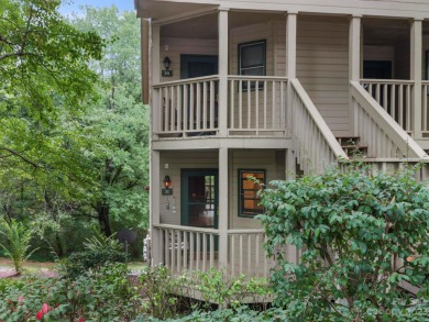 Well appointed studio condo in Rumbling Bald At Lake Lure - Lake Condo For Sale in Lake Lure, North Carolina