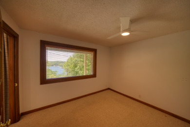 Amazing Lake Front House on 6.5 Acres with a Great View! - photo 28