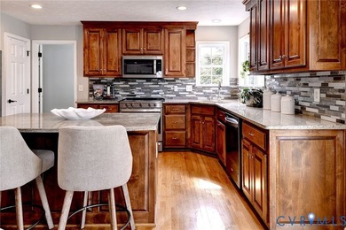 Experience refined living in this well-appointed 5-bedroom, 3 - photo 11