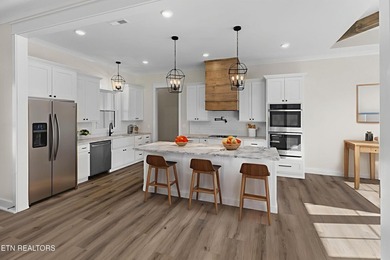 Elegant 3 Bedroom, 2 Bathroom Home with High end finishes and - photo 15
