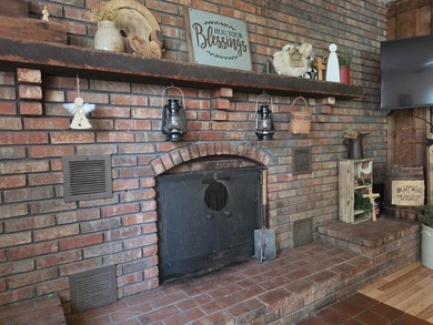 Generational land-First time on the market! Custom built family - photo 19