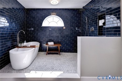 Experience refined living in this well-appointed 5-bedroom, 3 - photo 29