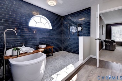 Experience refined living in this well-appointed 5-bedroom, 3 - photo 32
