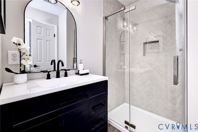 Experience refined living in this well-appointed 5-bedroom, 3 - photo 36