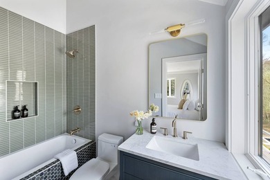 Set on a quiet stretch of White Oak Lane, this beautifully - photo 38