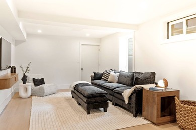 Set on a quiet stretch of White Oak Lane, this beautifully - photo 42