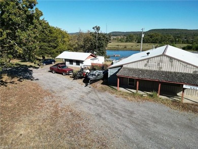 Aprox 2800 sqft of Commercial/Retail space right on Hwy 100 - photo 3