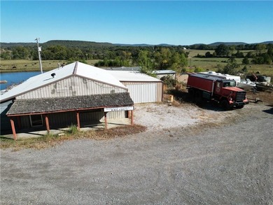 Aprox 2800 sqft of Commercial/Retail space right on Hwy 100 - photo 4
