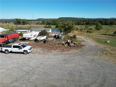 Aprox 2800 sqft of Commercial/Retail space right on Hwy 100 - photo 5