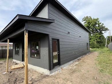 Additional listing photo 1