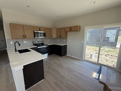 Additional listing photo 3