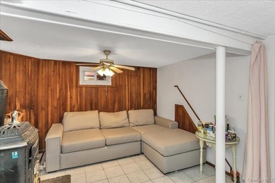 Fantastic opportunity in Great Neck! This beautifully maintained - photo 14