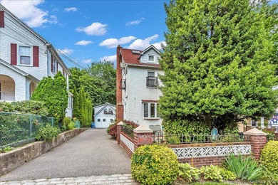 Fantastic opportunity in Great Neck! This beautifully maintained - photo 22