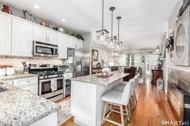 Thoughtfully designed with quality craftsmanship and a flexible - photo 2