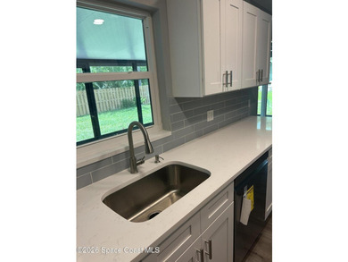 Newly renovated home. Freshly painted whole interior and - photo 6