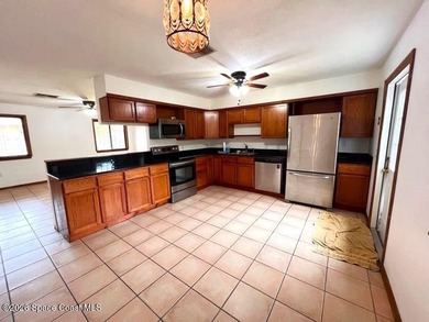 Bright and airy, Spacious well-maintained Duplex just a couple - photo 5