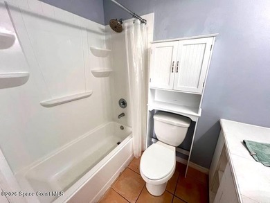 Bright and airy, Spacious well-maintained Duplex just a couple - photo 10