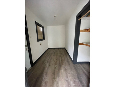 Make this warm, cozy, two bedroom, one-bath, with a study/den - photo 7