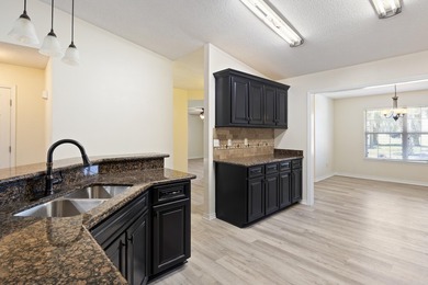 Updated pool home located in a quiet cul-de-sac in Gulf Breeze - photo 12