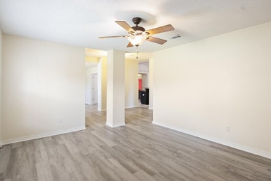 Updated pool home located in a quiet cul-de-sac in Gulf Breeze - photo 16