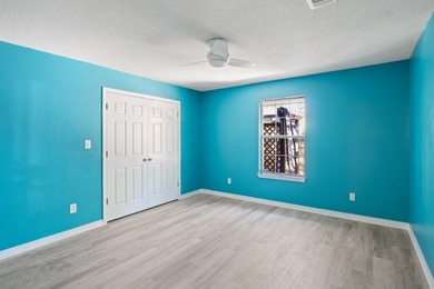Updated pool home located in a quiet cul-de-sac in Gulf Breeze - photo 27