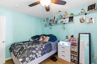 NO HOA! Spacious and inviting 4-bedroom, 2-bath brick home - photo 27