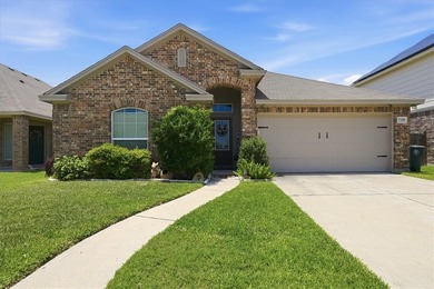 Impeccably maintained 2013 home that perfectly balances modern - photo 1