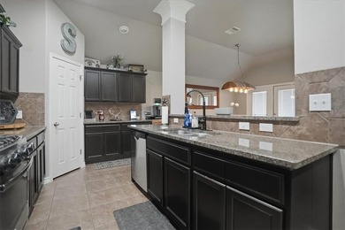 Impeccably maintained 2013 home that perfectly balances modern - photo 4