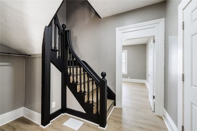 Spacious duplex offering a great opportunity for both - photo 2