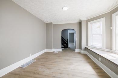 Spacious duplex offering a great opportunity for both - photo 4