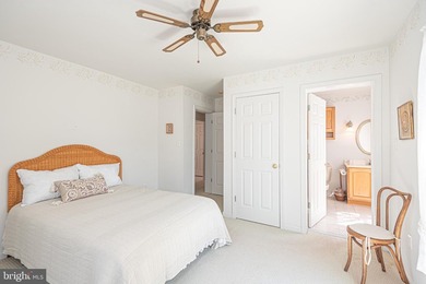 Experience joyful coastal living in this adorable waterfront - photo 31