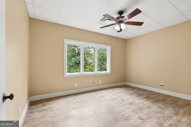 Exceptional craftsman-style Lake Hartwell home offering deep - photo 45