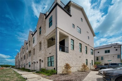 Lake Townhome/Townhouse For Sale in Irving, Texas