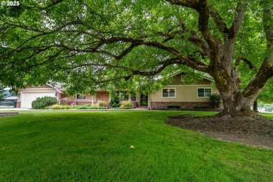 Lake Home For Sale in Roseburg, Oregon