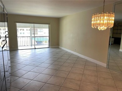 This a is a 2 bedroom convertible, The back bedroom is open for - photo 5