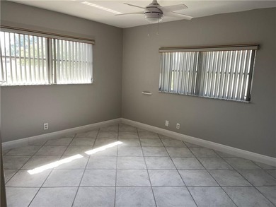 This a is a 2 bedroom convertible, The back bedroom is open for - photo 7