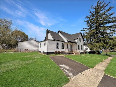 Some properties ask you to imagine the potential. This one hands - photo 4