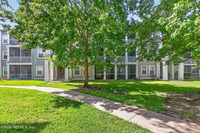 This 2 bedrooms 2 baths condo with the second story loft is - photo 17