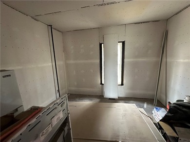 Some properties ask you to imagine the potential. This one hands - photo 8