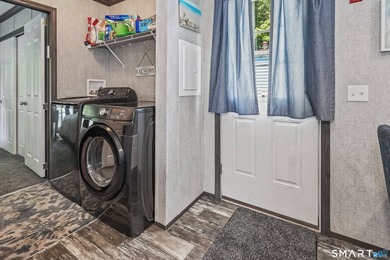 Welcome to easy living in this beautifully maintained 2023 - photo 9