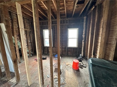 Some properties ask you to imagine the potential. This one hands - photo 10