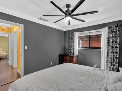 Spacious Imperial Point pool home offering 4+ bedrooms, flexible - photo 32