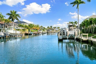 Exceptional Marco Island waterfront residence offering - photo 34