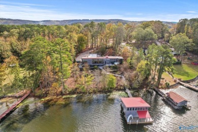 Lake Home For Sale in Scottsboro, Alabama