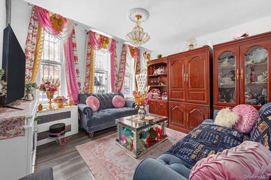 DELIVERED VACANT Ideally located near the Grand Concourse, 1070 - photo 11