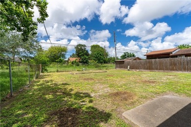 Motivated Seller! Charming 3-bedroom Corpus Christi home with a - photo 14