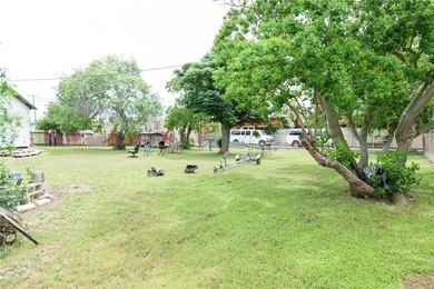 Tucked away on a quiet Cul de Sac in the heart of Corpus Christi - photo 7
