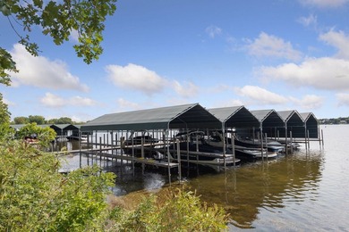 Perfectly situated in high-demand Wayzata/Lake Minnetonka, this - photo 6